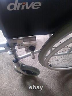 Drive Devilbiss Lightweight Aluminium Self Propel Wheelchair Black/Silver