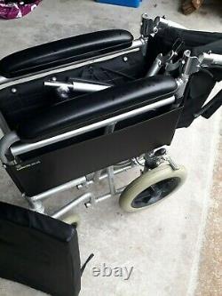 Drive lightweight folding transit wheelchair, 18 seat, max user 115Kg (18st)