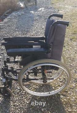 Invacare Action2 Self Propelled L-Weight Folding Wheelchair, Excellent condition