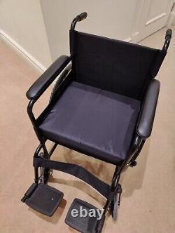 Manual wheelchair. Excellent condition