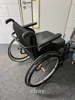 Quickie Life R Wheelchair